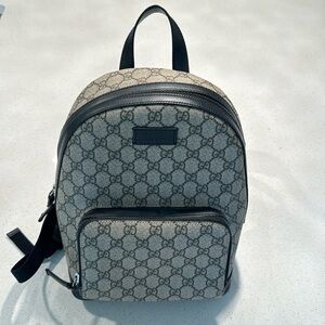 LIKE NEW Gucci GG Supreme Beige/Ebony Backpack